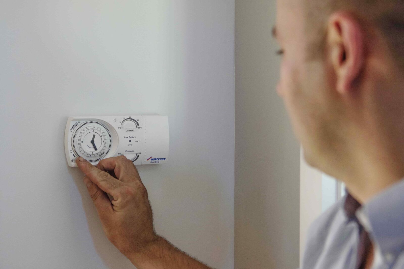 Setting a heating programmer